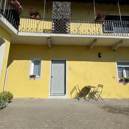 I Limoni Casa Vacanza คาสเตลเลตโต โซปรา ติชิโน ภายนอก รูปภาพ